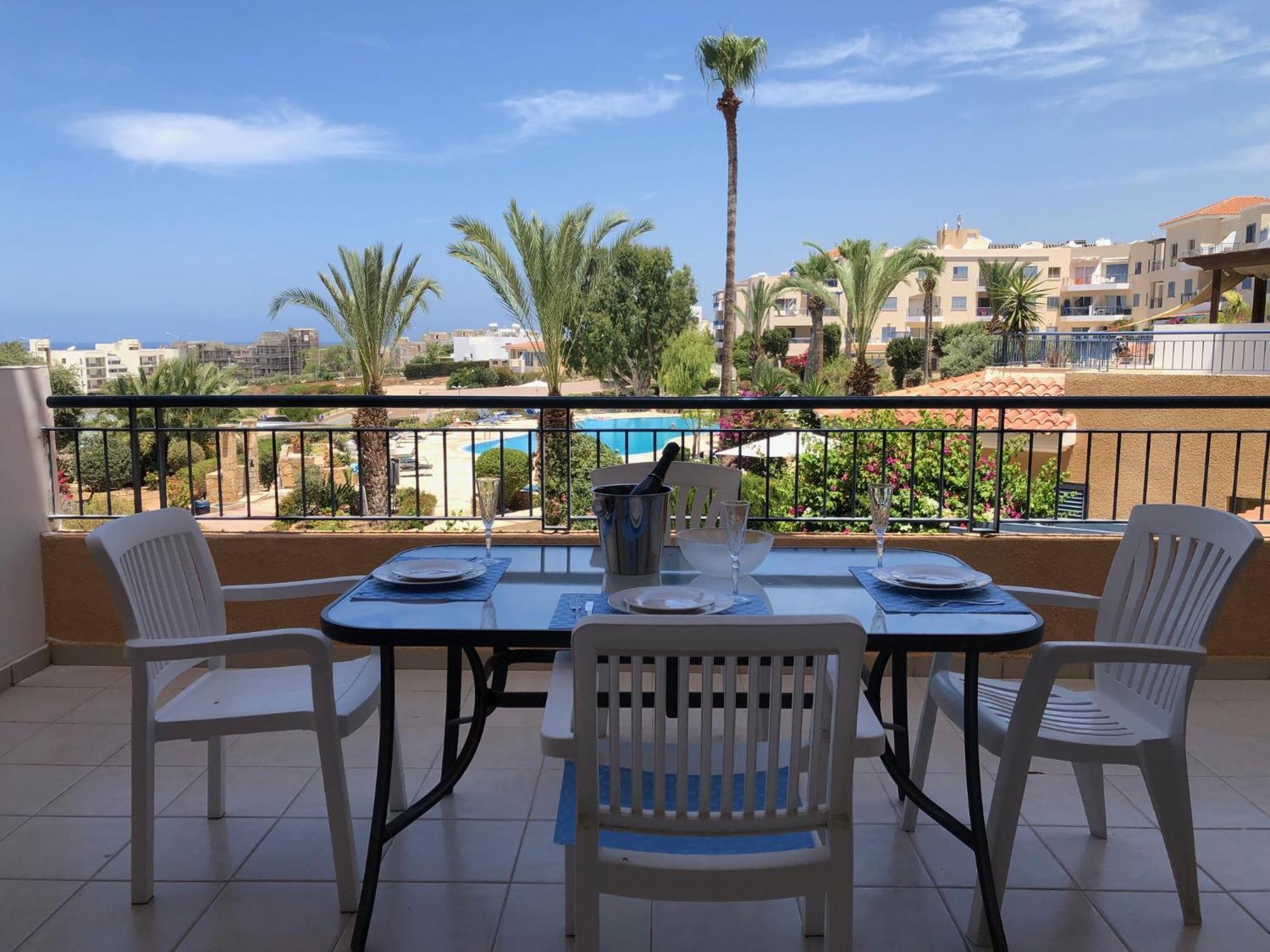 Kings Palace - Stylish 2 Bed With Sea Views * Пафос