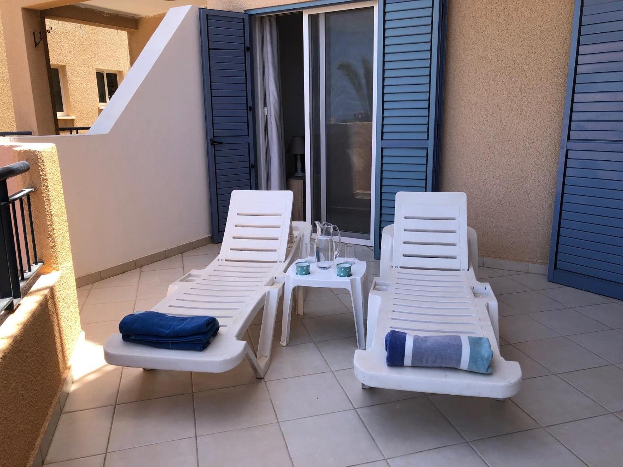 Kings Palace - Stylish 2 Bed With Sea Views Апартаменты *